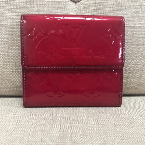 Auth Louis Vuitton Red Vernis Elise Wallet - Picture 4 of 8